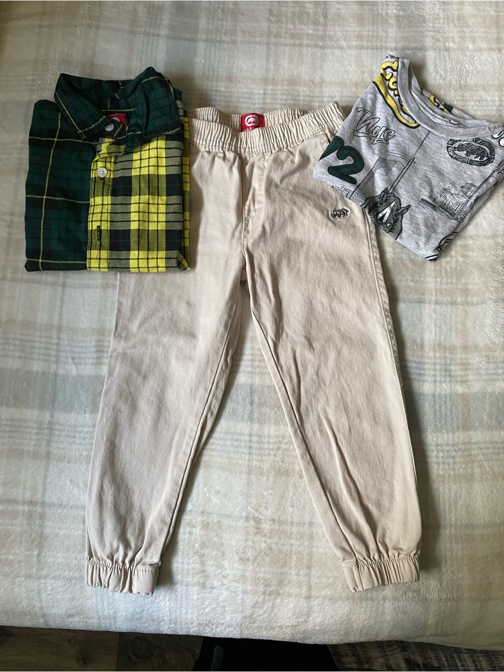 Ecko Unlimited  Set with f 3 pieces size 4T Boys